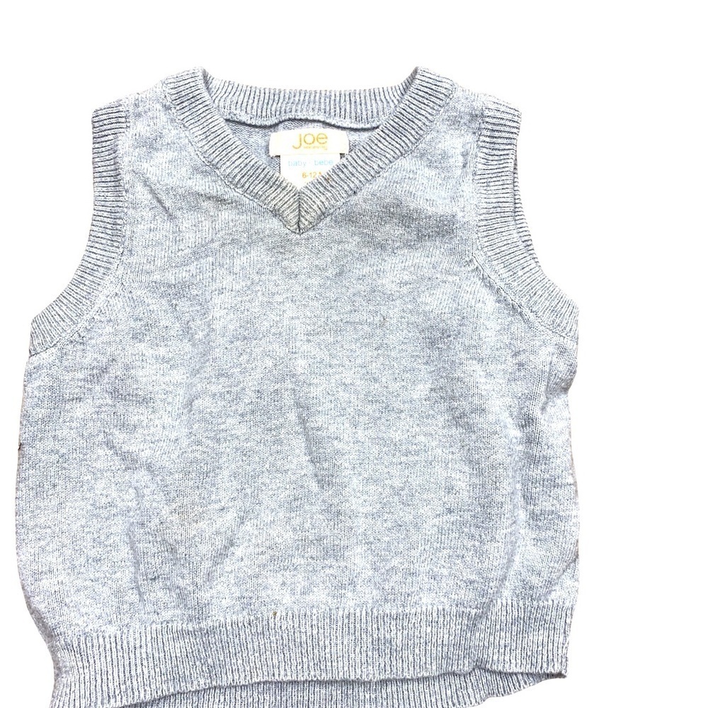 Joe Fresh baby grey sweater vest size 6-12 months